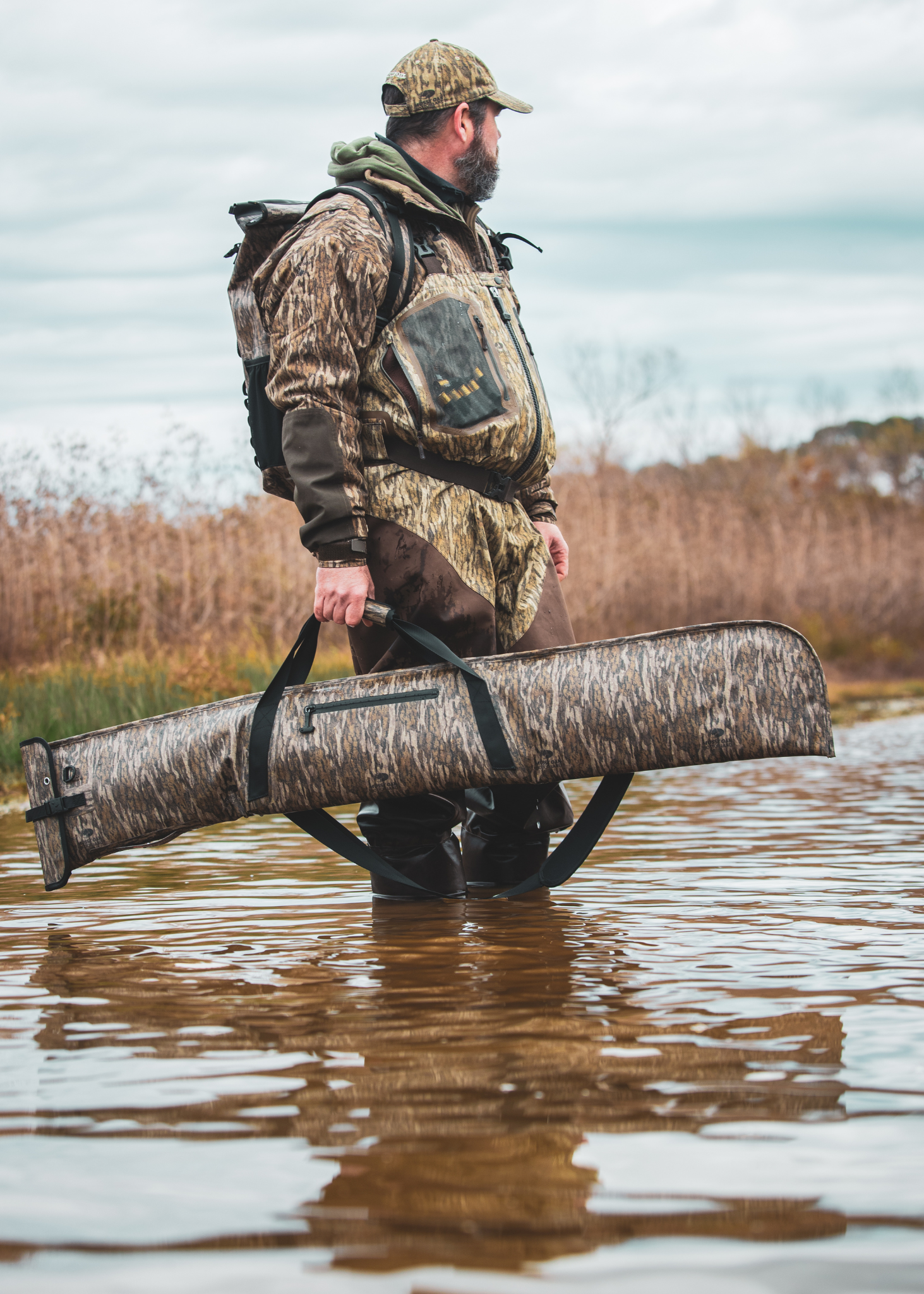 Mossy Oak - Auto-Sealing, Waterproof, Floating, Scent Proof Shotgun Bag - Sportsman Gear