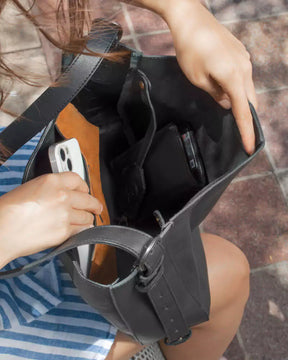 Ellington Leather Hobo w/ Zippered Pouch