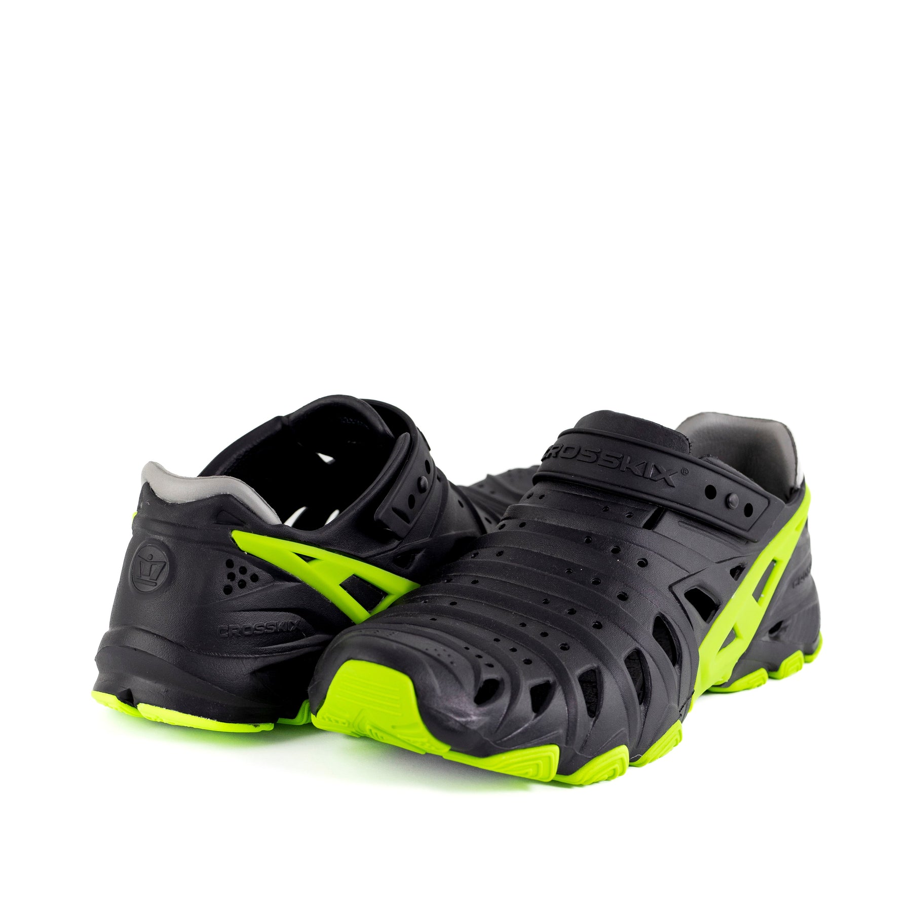 2.0 Closed Toe Water Shoes for Men