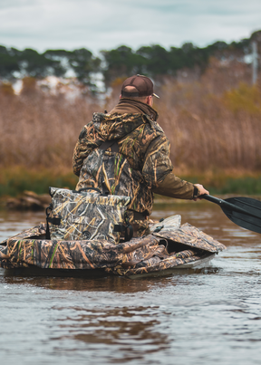Mossy Oak - Auto-Sealing, Waterproof, Floating, Scent Proof Day-Pack Cooler - Sportsman Gear